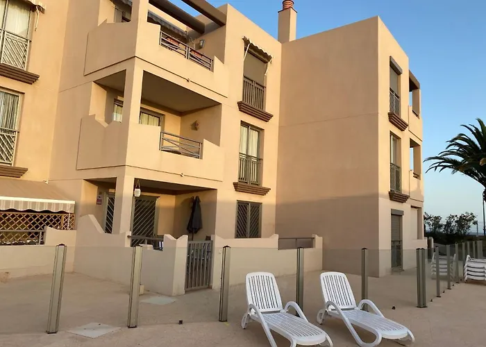 Tejita By The Pool, 2min Walk To Sea Apartment