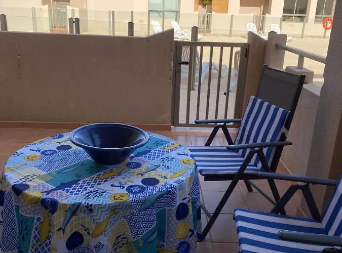 Tejita By The Pool, 2min Walk To Sea Apartment